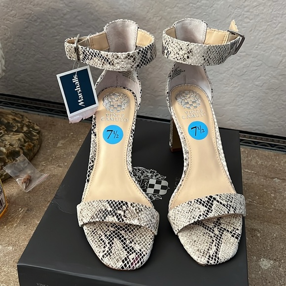 NWT Vince Camuto Heels 7.5 - Picture 9 of 10